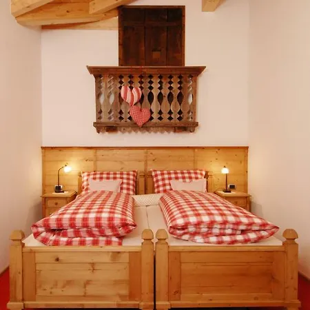 Wolfenhof * كولّي إيساركو
